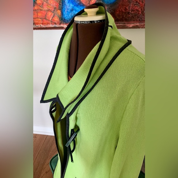 Krisztina Nagy Cdn Designer Sz M Knit Green Black Piping Vent Cuffs Wood Toggle - Picture 4 of 16